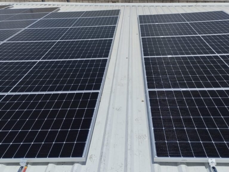 Instalación Fotovoltaica en la empresa subvencionado por el Fondo Europeo de Desarrollo Regional